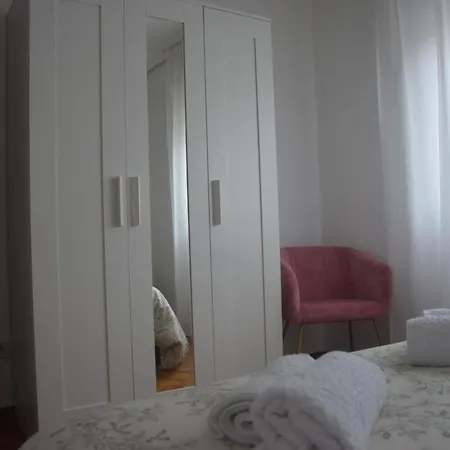 Casa En Chapela, Con Vistas A La Ria De *