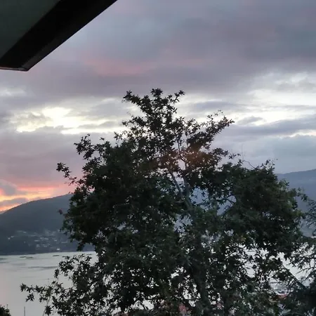 Casa En Chapela, Con Vistas A La Ria De Ferienhaus Vigo
